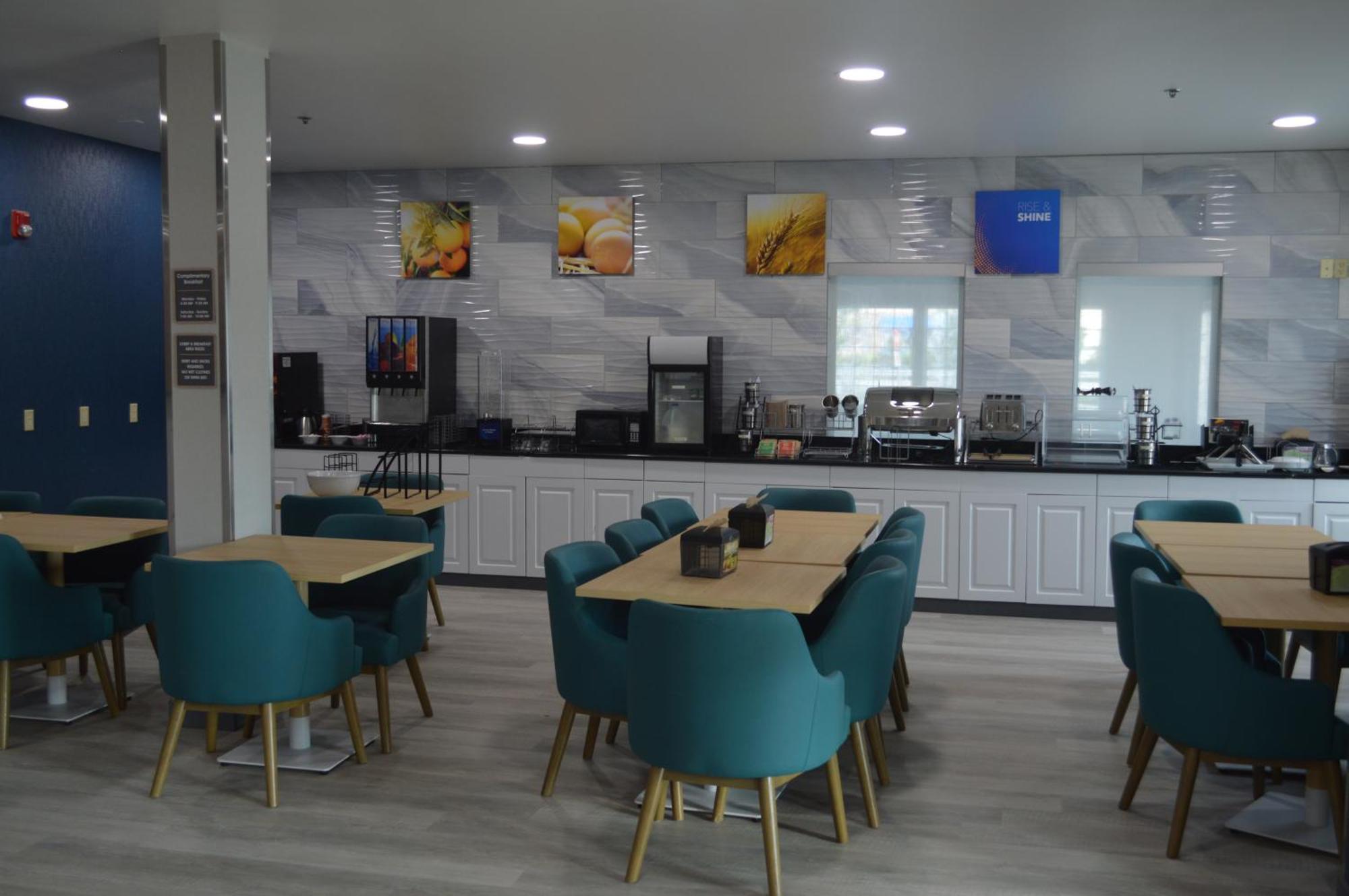 Comfort Inn & Suites Harrisburg-Hershey North Esterno foto