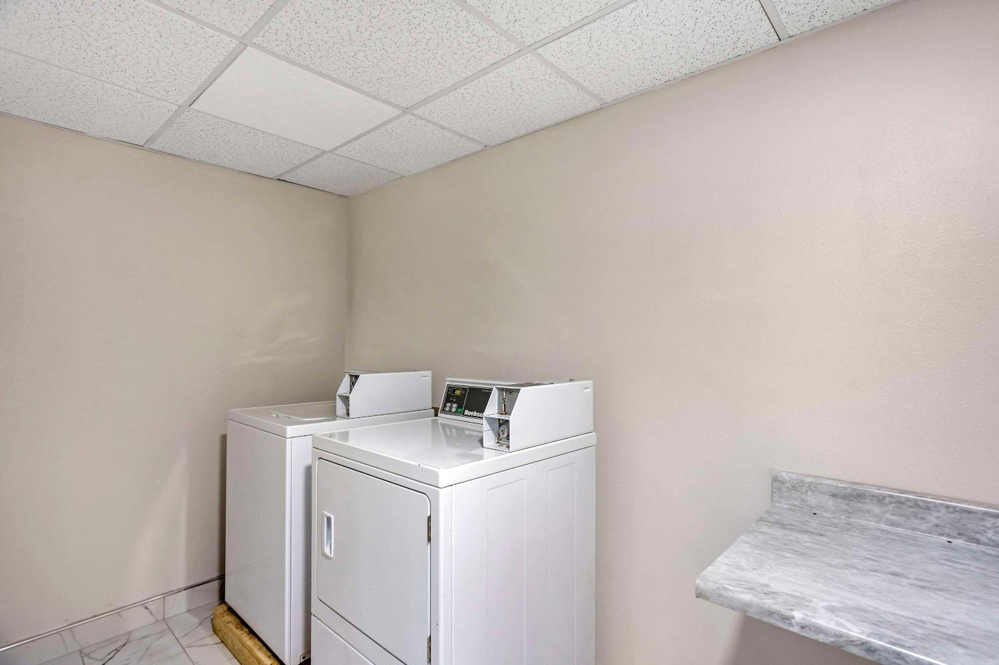 Comfort Inn & Suites Harrisburg-Hershey North Esterno foto