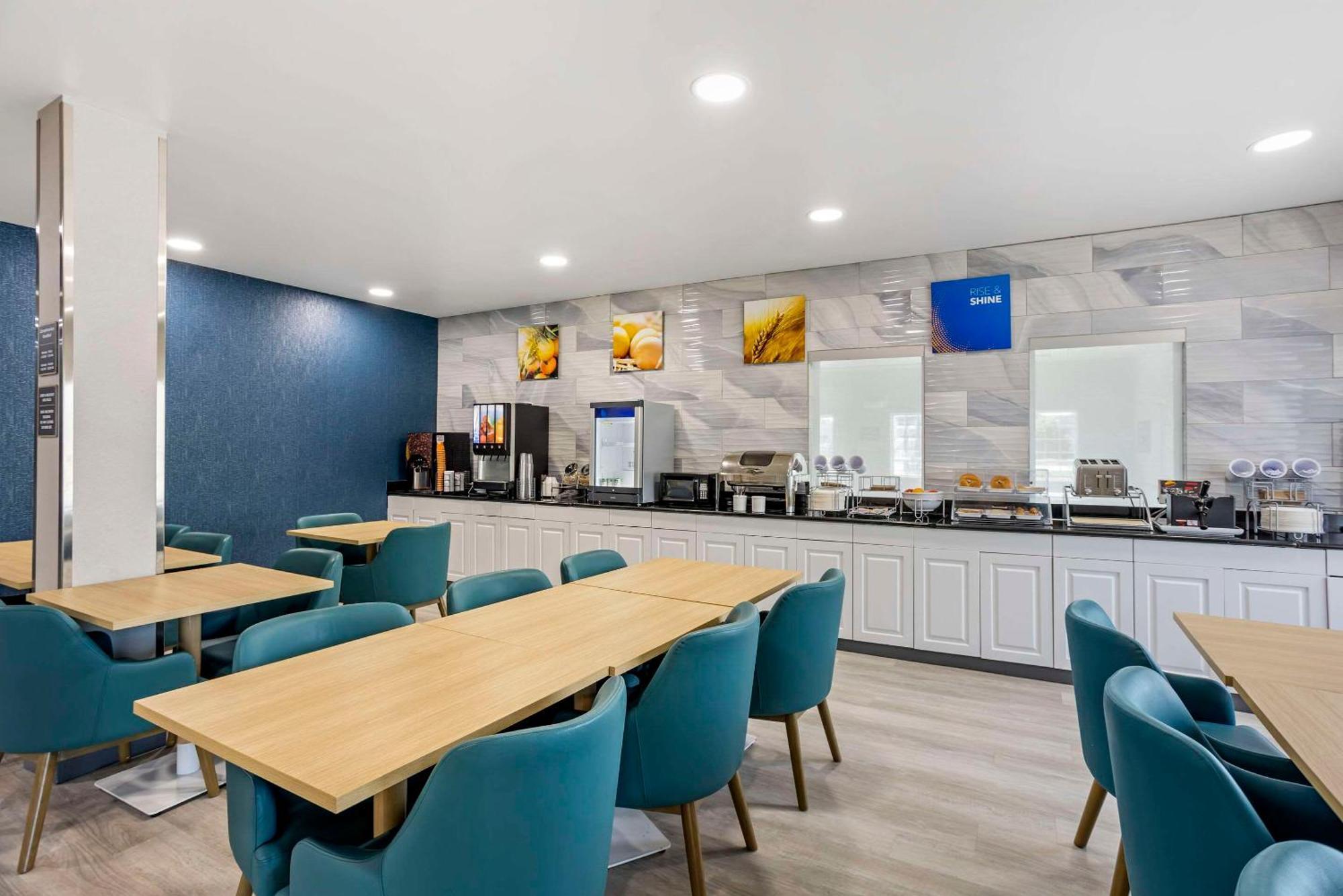 Comfort Inn & Suites Harrisburg-Hershey North Esterno foto