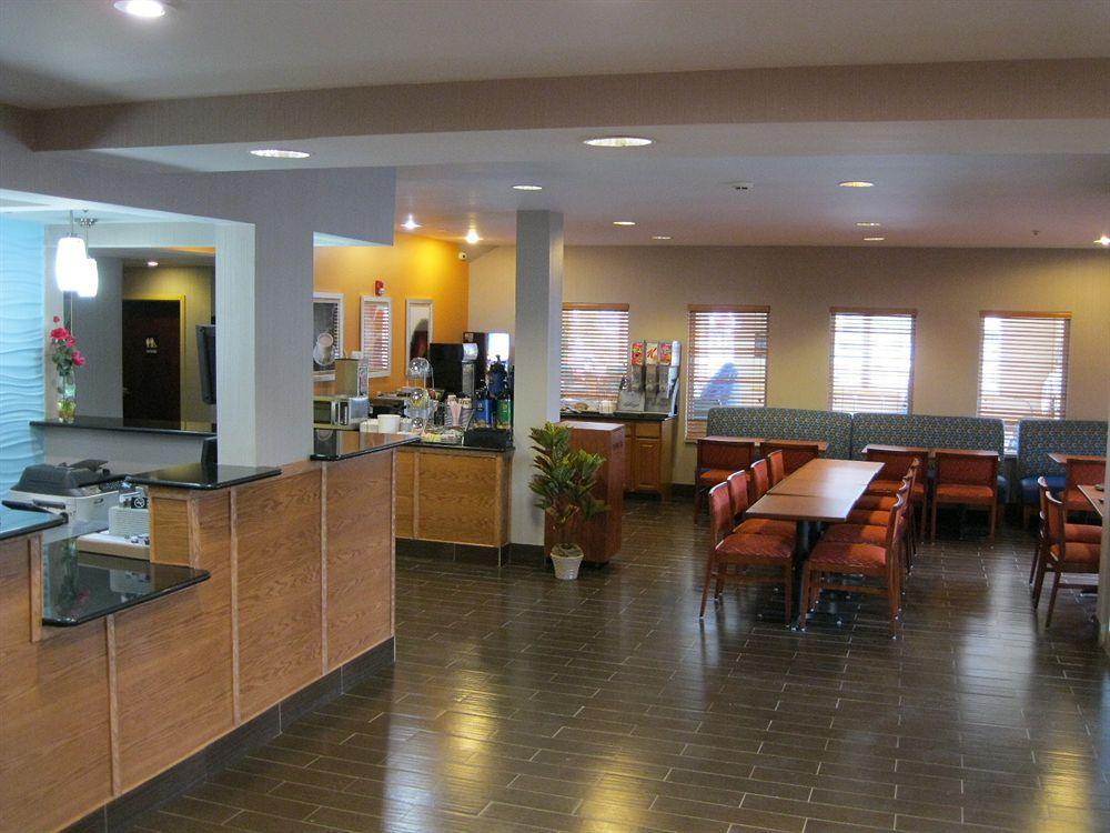 Comfort Inn & Suites Harrisburg-Hershey North Esterno foto